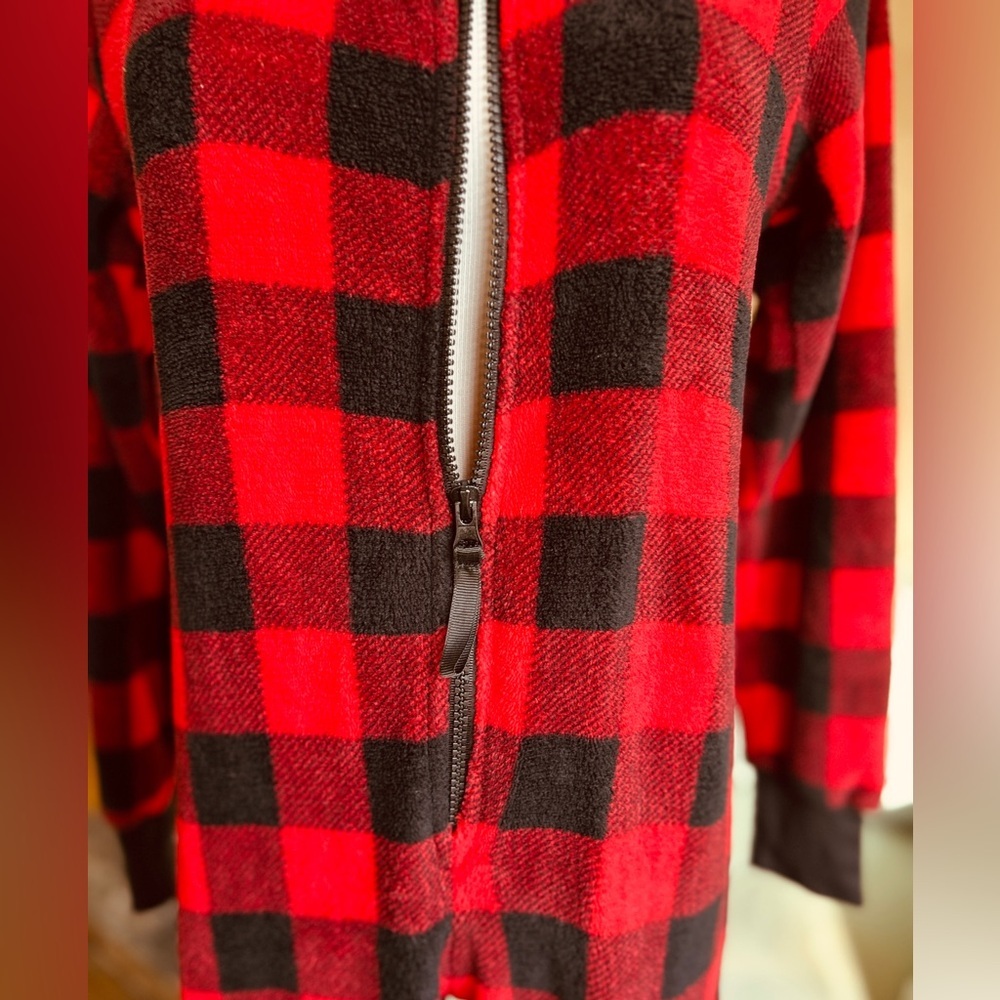 Totally Pink Buffalo Plaid Fleece Hooded Onesie Buffalo Women’s Size Large - Picture 8 of 15